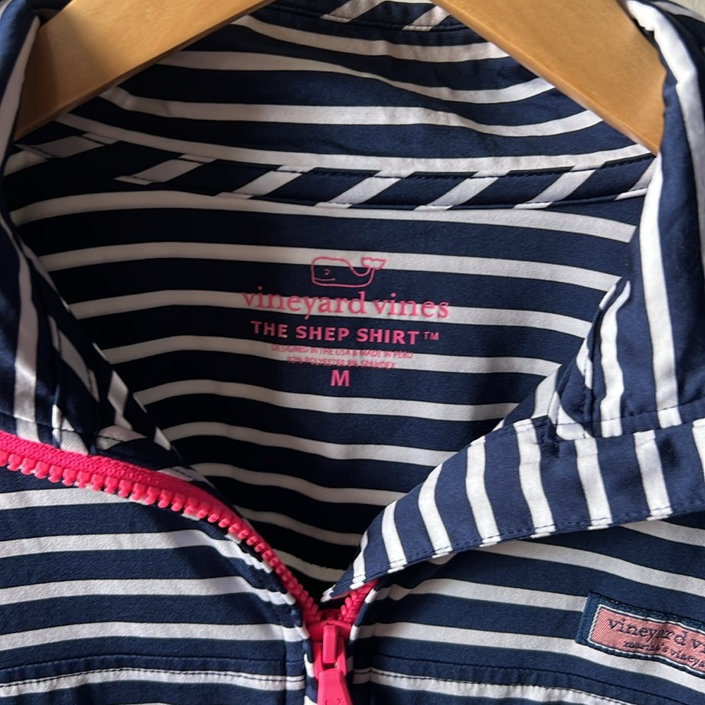 Vineyard Vines Sankaty Shep Shirt Size Medium - Picture 2 of 3